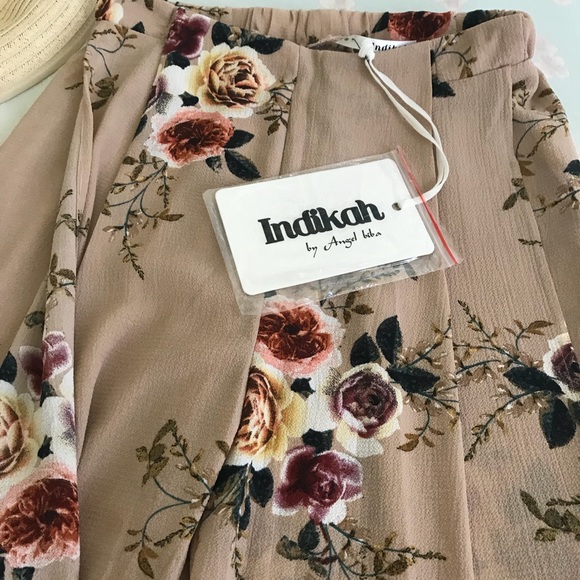 Floral Pant/Skirt - Picture 3 of 5